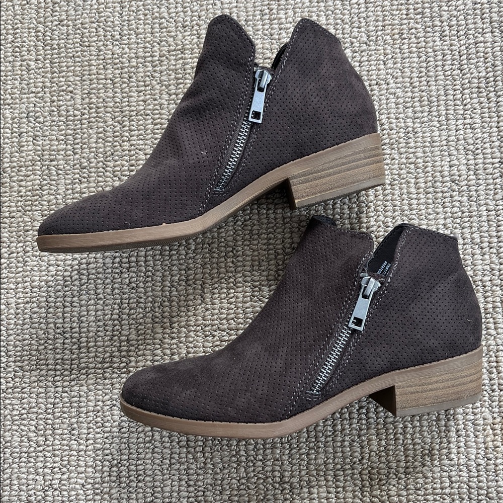Universal Thread Low Ankle Boots